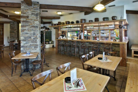 Pivnice + Pizzerie U Pecivála, Otrokovice